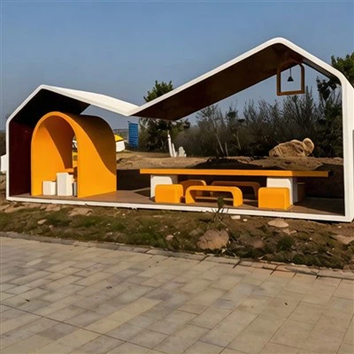 Maisema pergola ja paviljonki